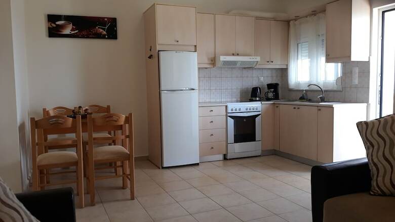 Iro's Sea View Apartments