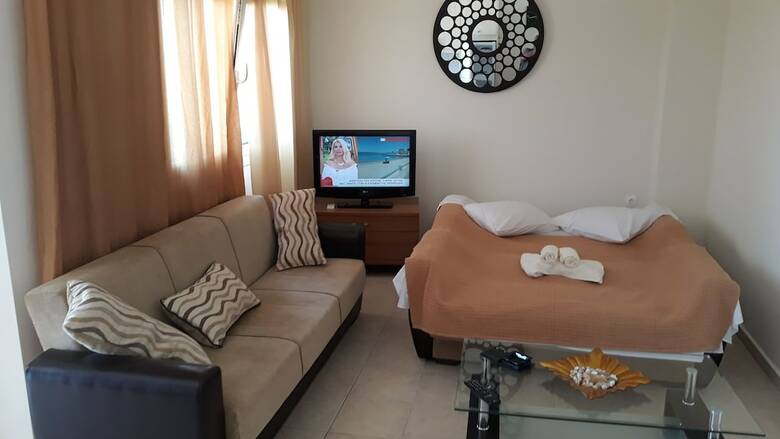 Iro's Sea View Apartments