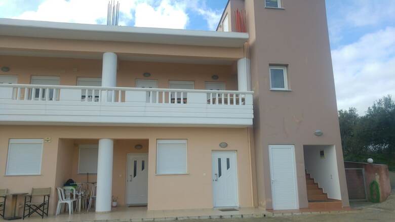 Iro's Sea View Apartments