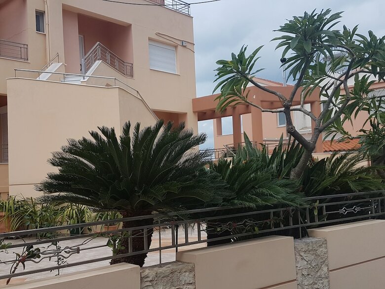 Ria's Sea View Apartment