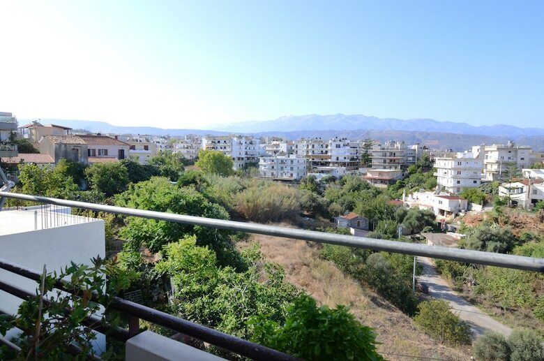Silvana's Apartment In Chania