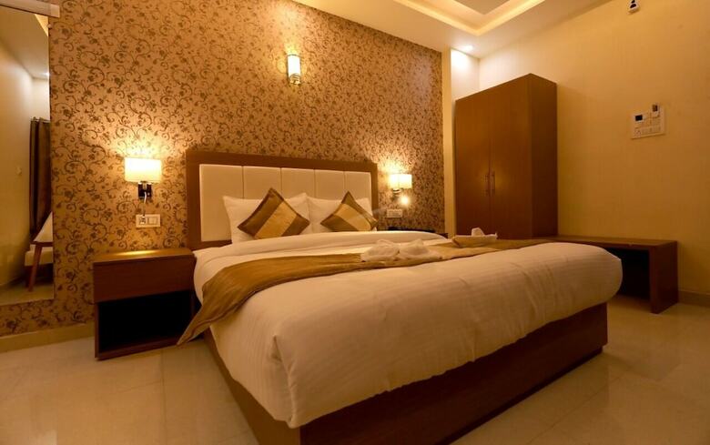 Hotel Yuvraj Grand