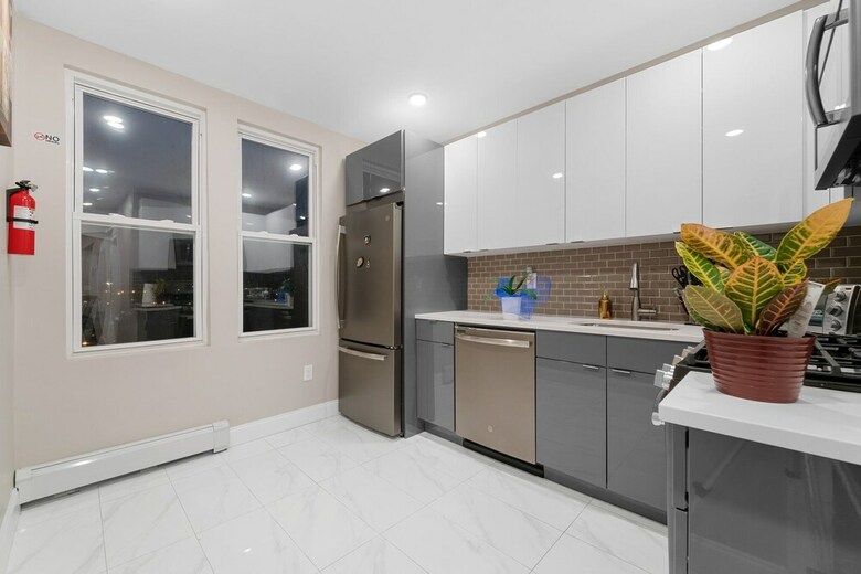 Emmanuel Luxury Living