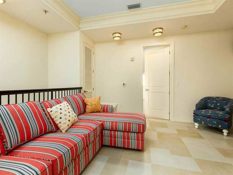 Escapes To The Shores By Meyer Vacation Rentals