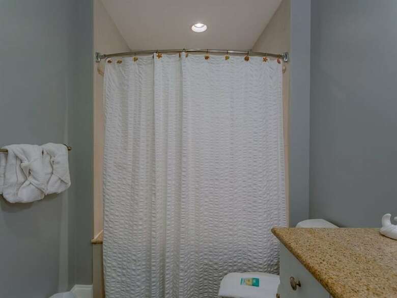 Escapes To The Shores By Meyer Vacation Rentals