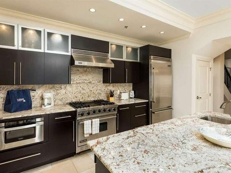Escapes To The Shores By Meyer Vacation Rentals