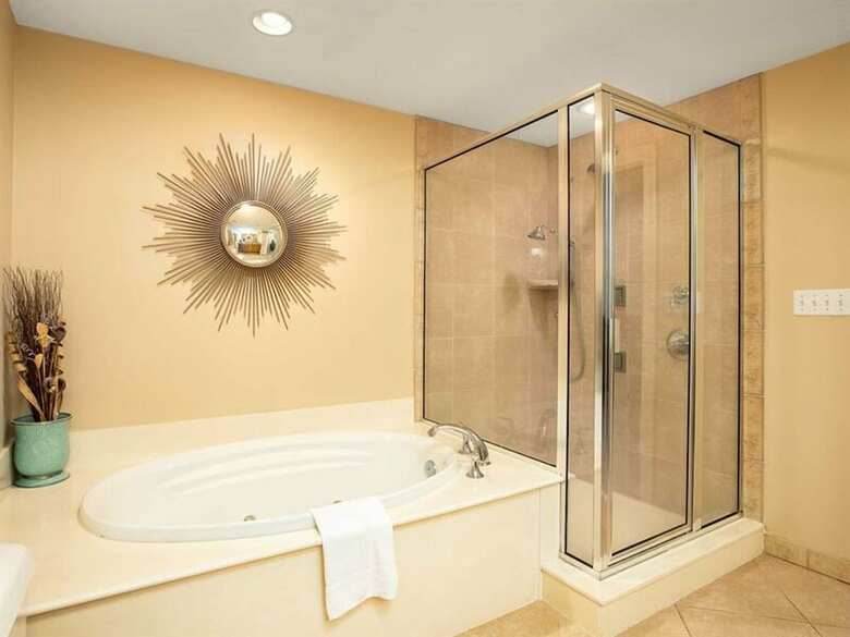 Escapes To The Shores By Meyer Vacation Rentals