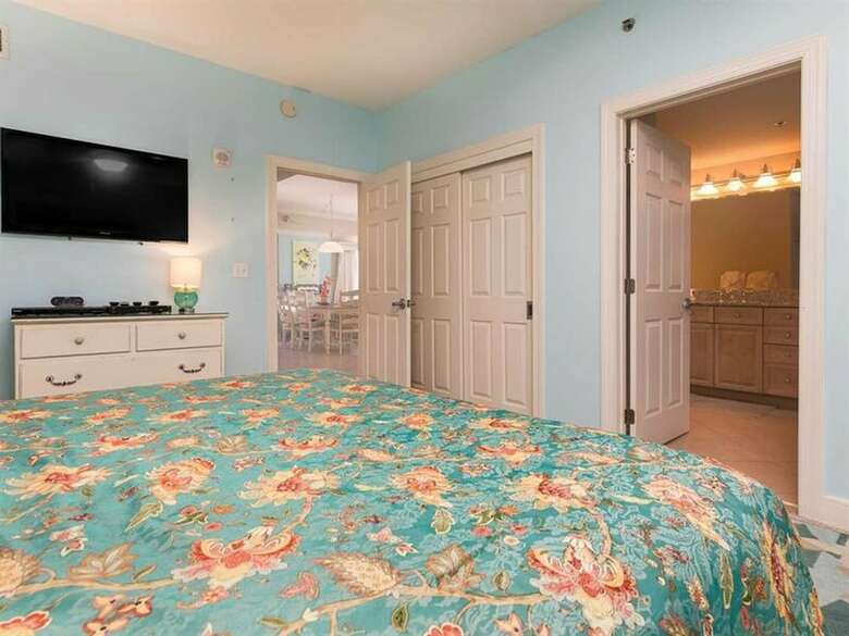 Escapes To The Shores By Meyer Vacation Rentals