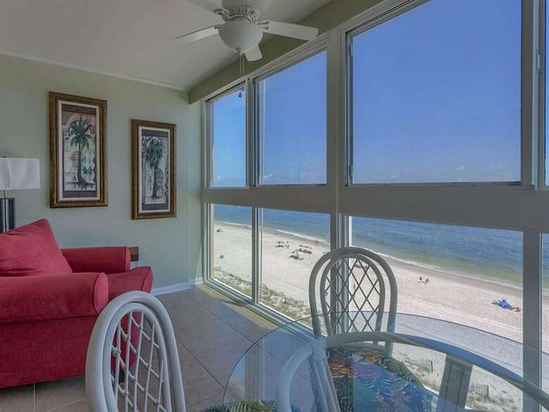 Edgewater West By Meyer Vacation Rentals