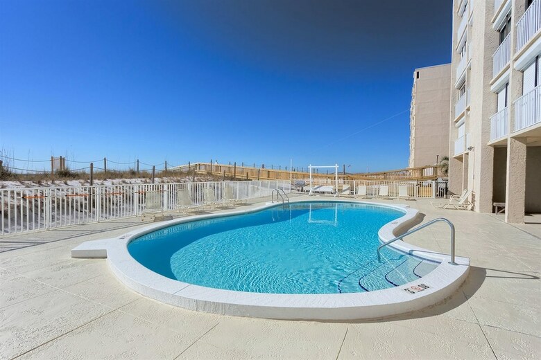 Edgewater West By Meyer Vacation Rentals