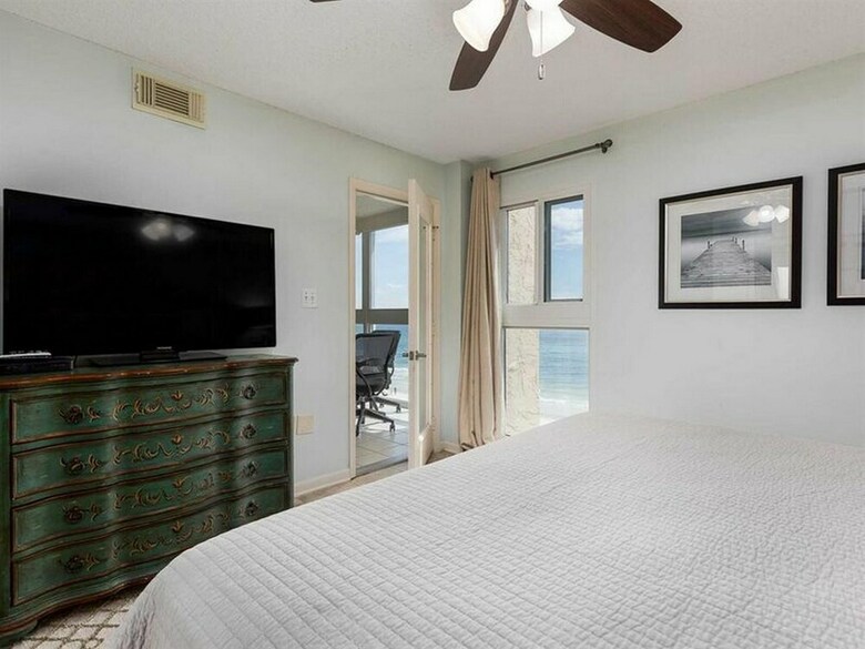 Edgewater West By Meyer Vacation Rentals