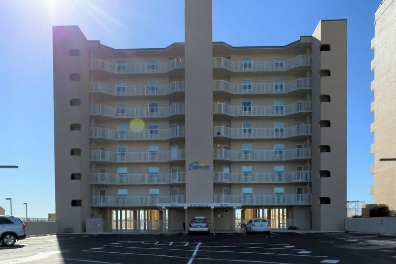 Edgewater West By Meyer Vacation Rentals