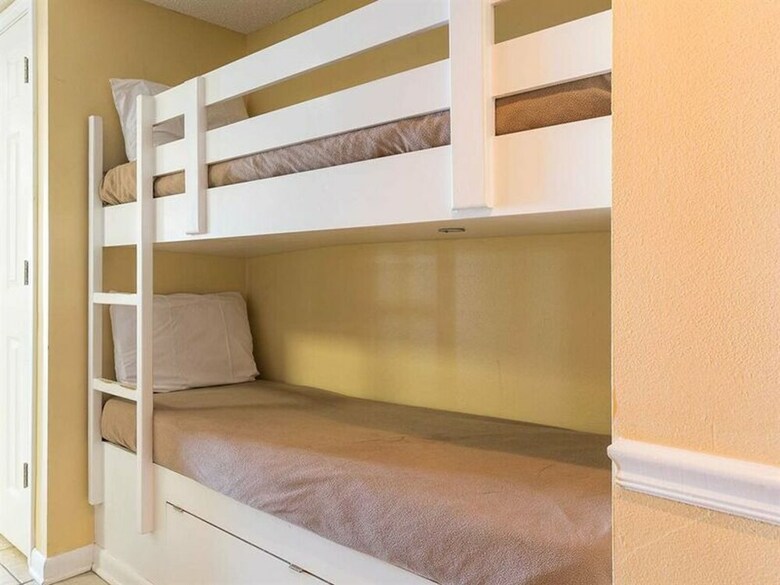 Four Winds By Meyer Vacation Rentals