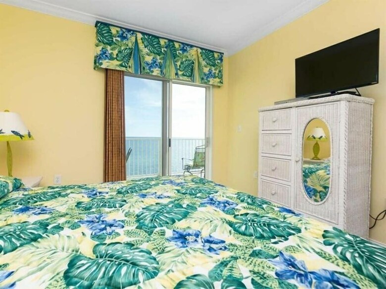 Crystal Shores By Meyer Vacation Rentals