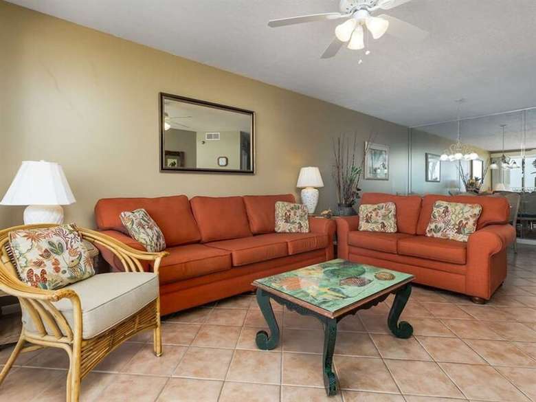 Pelican Pointe By Meyer Vacation Rentals