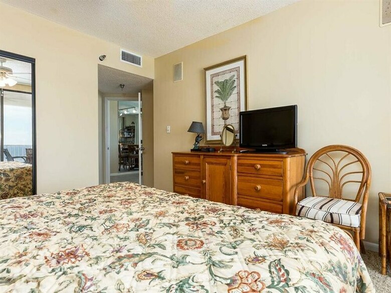 Pelican Pointe By Meyer Vacation Rentals