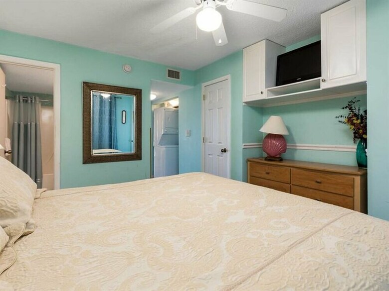 Romar Tower By Meyer Vacation Rentals