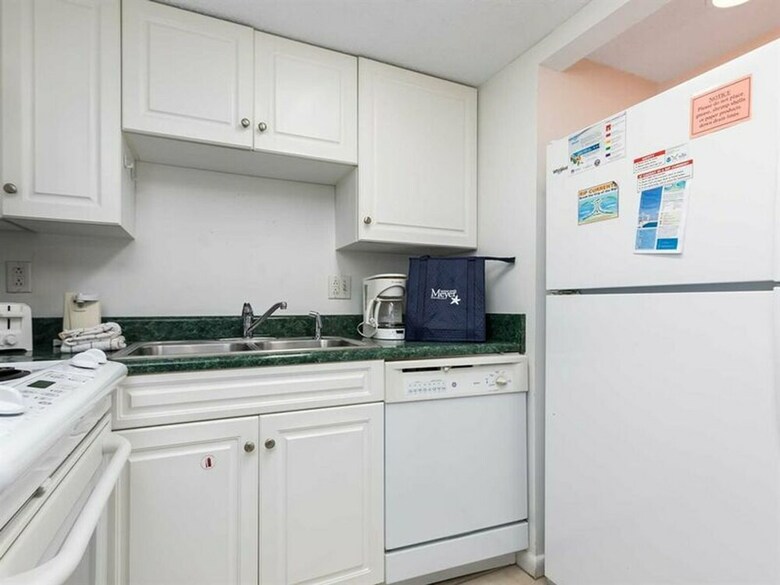 Romar Tower By Meyer Vacation Rentals