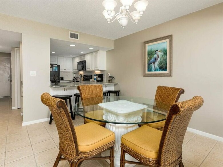 Romar Tower By Meyer Vacation Rentals