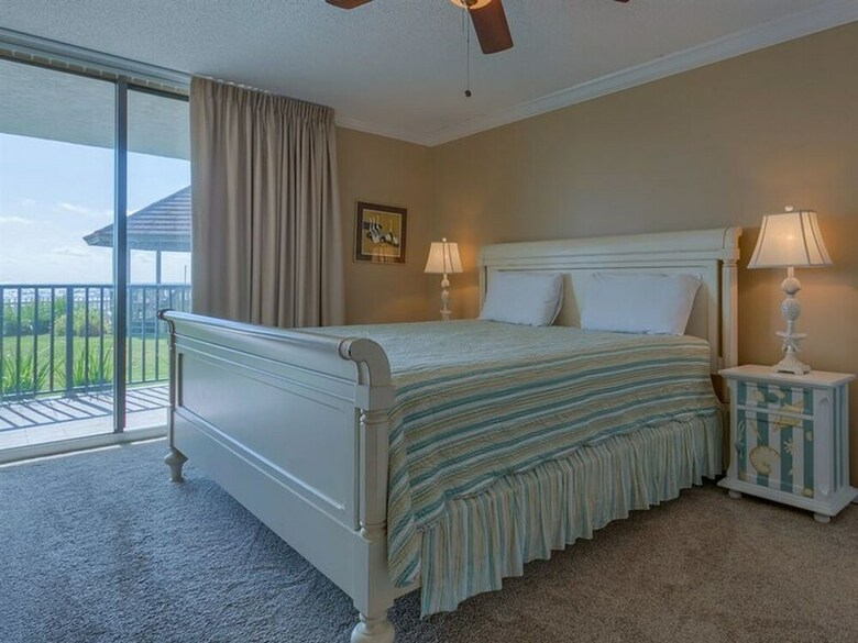 Romar Tower By Meyer Vacation Rentals