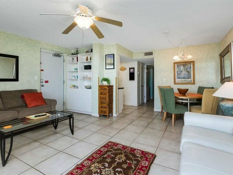 Romar Tower By Meyer Vacation Rentals