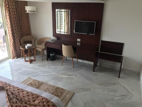 Residence Hotel Suites & Apartments