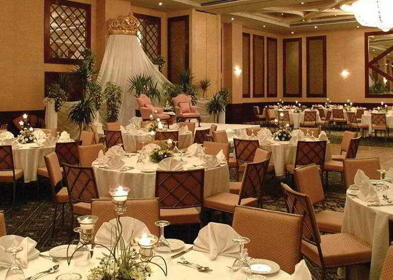 Amarante Pyramids Hotel (formerly Sheraton Royal Gardens)