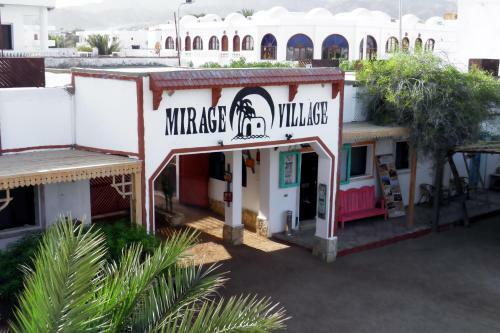Albergue Mirage Village