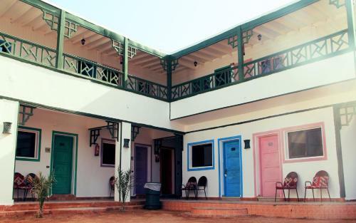 Albergue Mirage Village