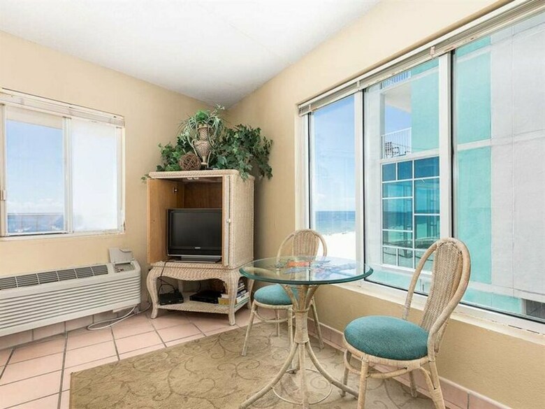 Emerald Skye By Meyer Vacation Rentals