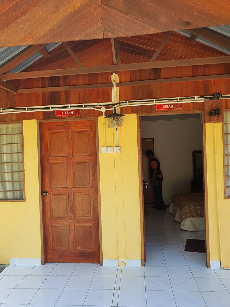 Hotel Spot On 89906 Kendong Village Resort