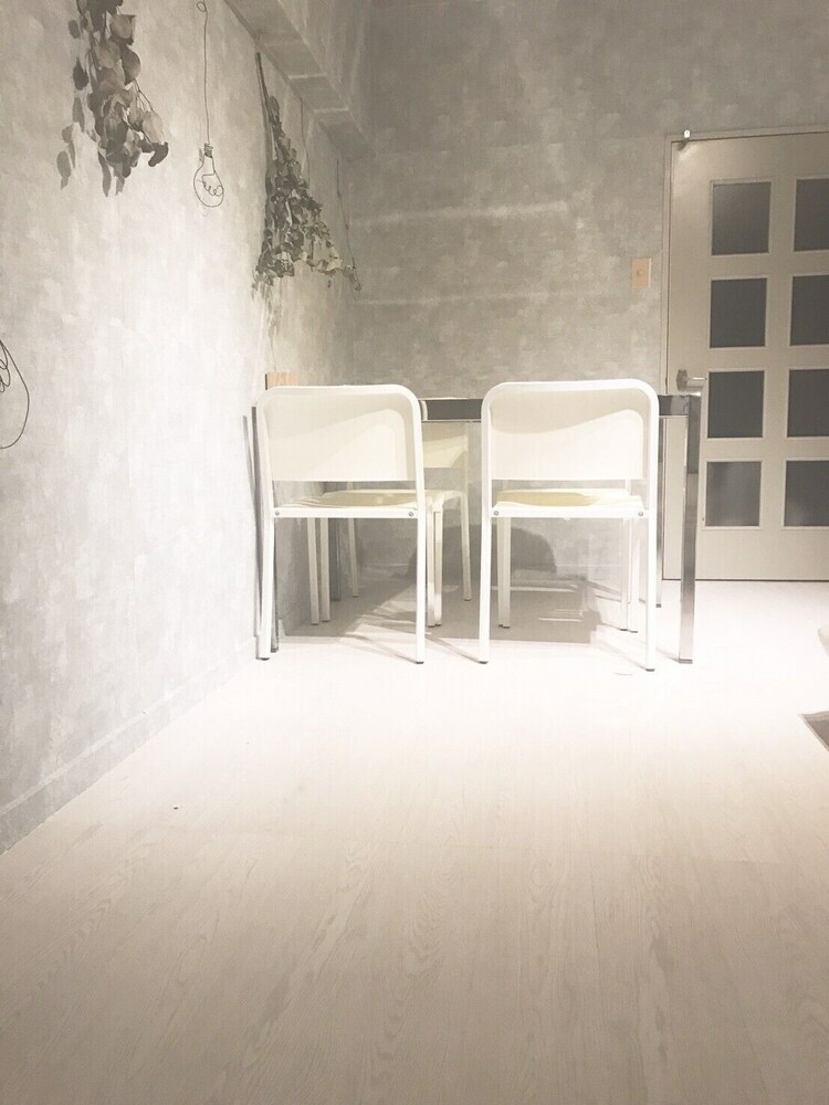 Local Hakozaki Apartment