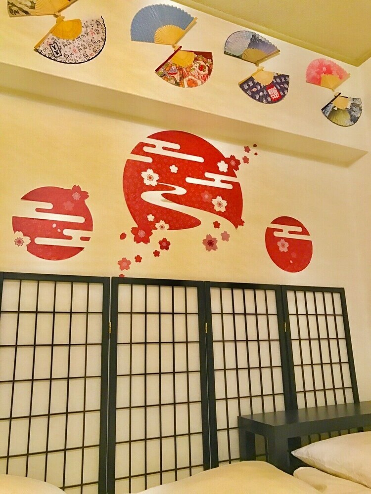 Local Hakozaki Apartment