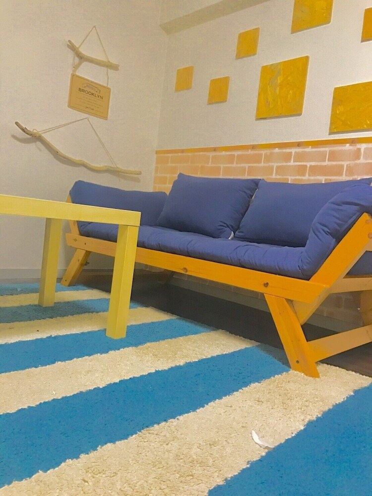 Local Hakozaki Apartment