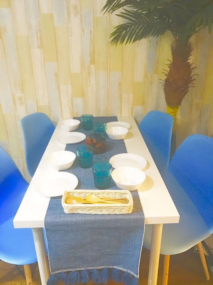 Local Hakozaki Apartment