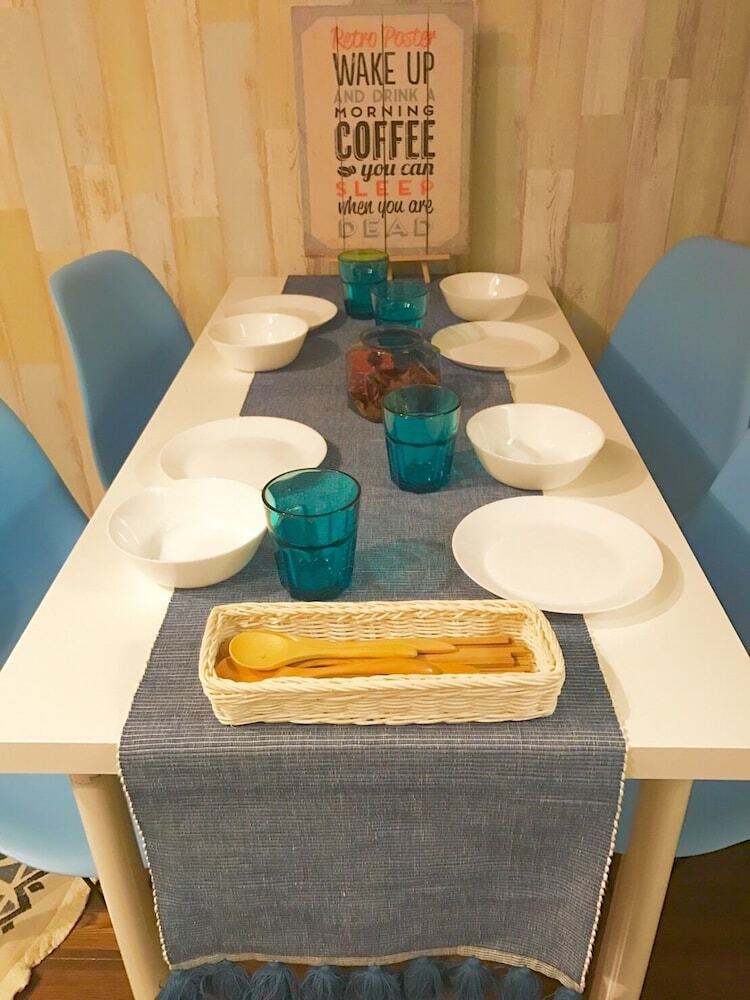 Local Hakozaki Apartment