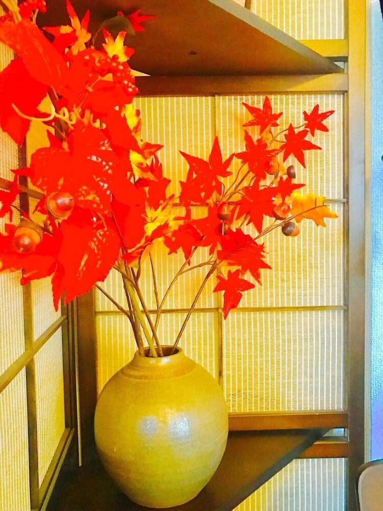 Local Hakozaki Apartment