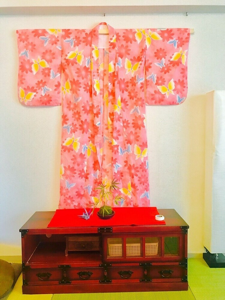 Local Hakozaki Apartment