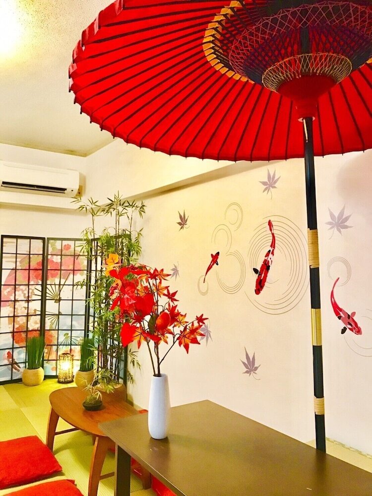 Local Hakozaki Apartment