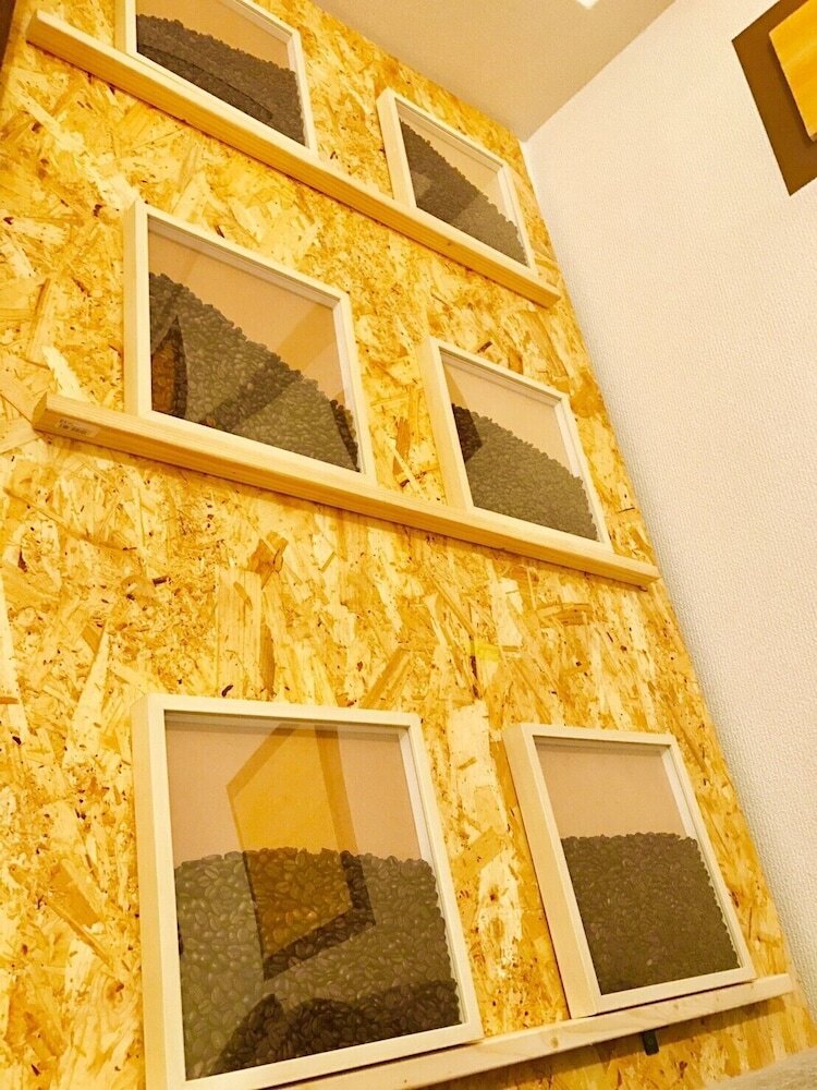 Local Hakozaki Apartment