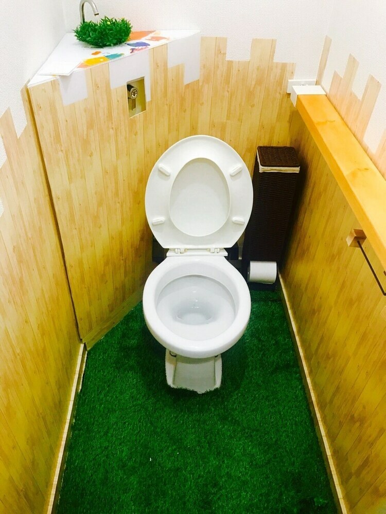 Local Hakozaki Apartment