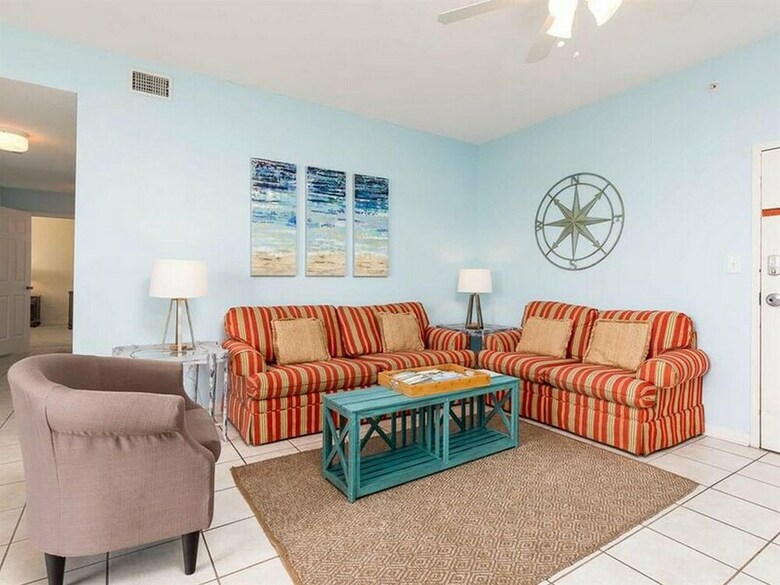 Navy Cove Harbor By Meyer Vacation Rentals