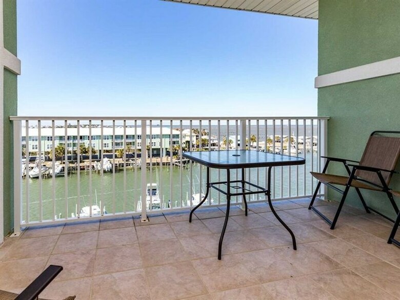 Navy Cove Harbor By Meyer Vacation Rentals