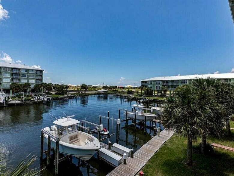 Navy Cove Harbor By Meyer Vacation Rentals