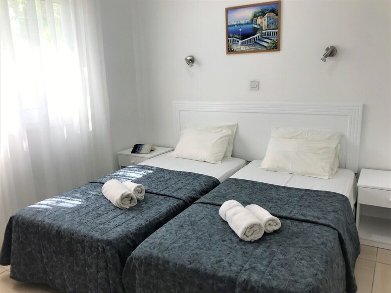 Apartamentos Fig Tree Z Holiday Villas