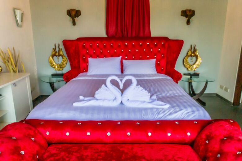Hotel Heaven - Private Resort Pattaya