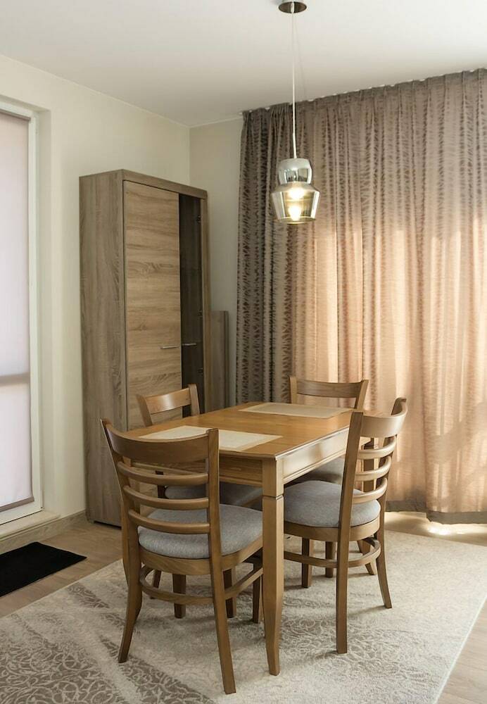 Fm Luxury 2-bdr Apartment - Bright & Modern
