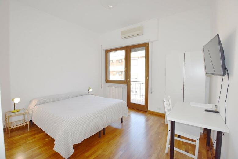 Hotel Nice & Warm Rooms