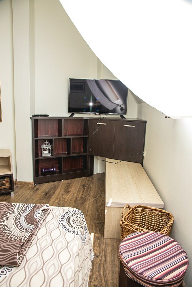 Fm Premium 1-bdr Apartment With Terrace-pacific