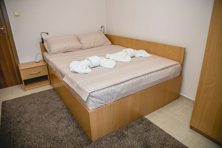 Fm Deluxe 2-bdr Apartment With Parking